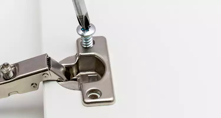 Screen Door Hinge Repair in Port Charlotte, FL