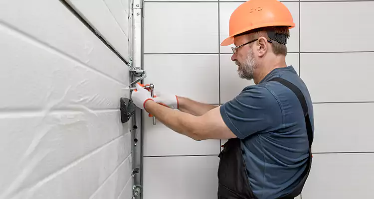 Emergency Garage Door Repair in Port Charlotte, FL