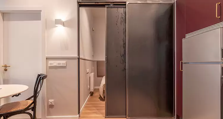 We Fix Closet Sliding Door in Port Charlotte, FL 