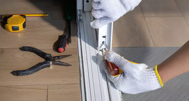 Screen Door Wheel Replacement in Port Charlotte, FL