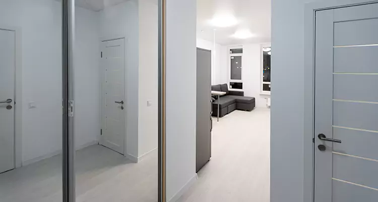 Modern Mirrored Closet Doors Repair in Port Charlotte, FL