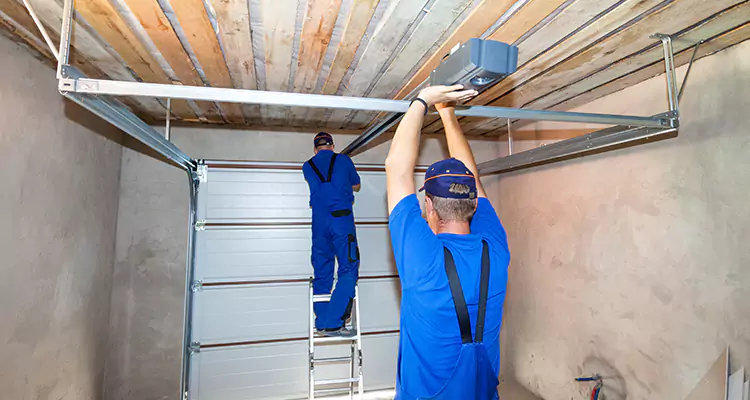 Garage Door Opener Technician in Port Charlotte, FL