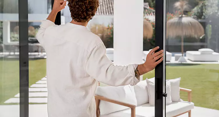 Sliding Screen Door Maintenance for Closing Issues in Port Charlotte, FL